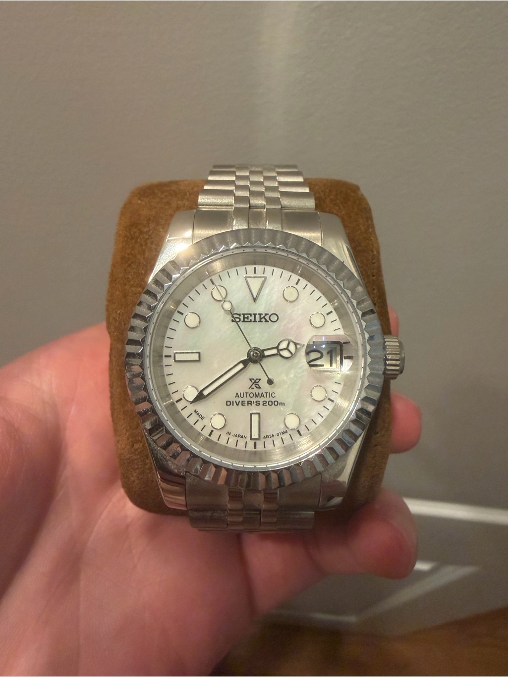 Seiko Mod Automatic Mens&acirc;s Datejust Watch With MotherOfPearl Dial Fluted Bezel